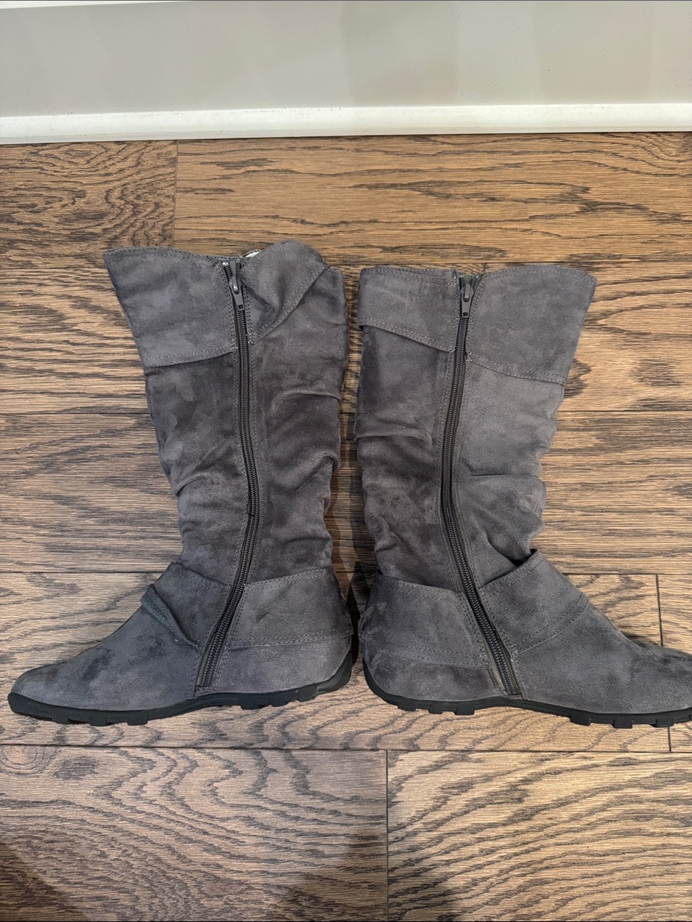 Gray Suede Mid-Calf girls Boots - soda brand !